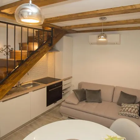 Old Center Stone House *