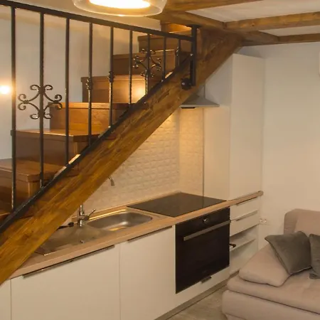 Apartman Old Center Stone House Split